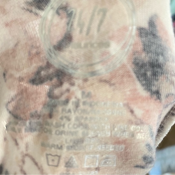 🍋2/$20 MAURICES Women’s Floral Strappy Neck Tee M - Picture 9 of 9